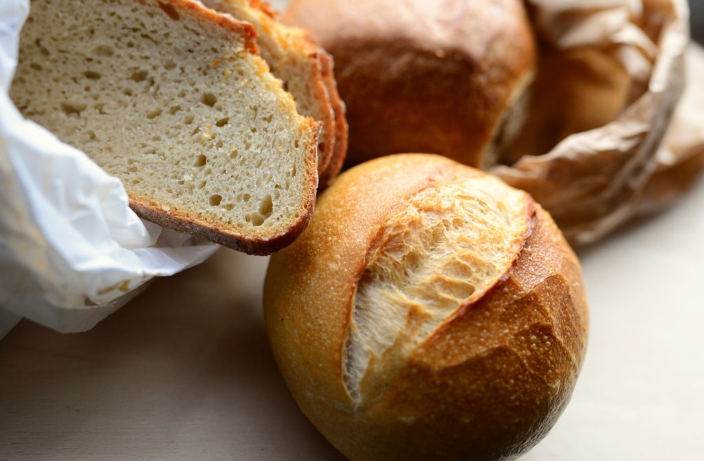 bun, loaf, baked goods-6954991.jpg